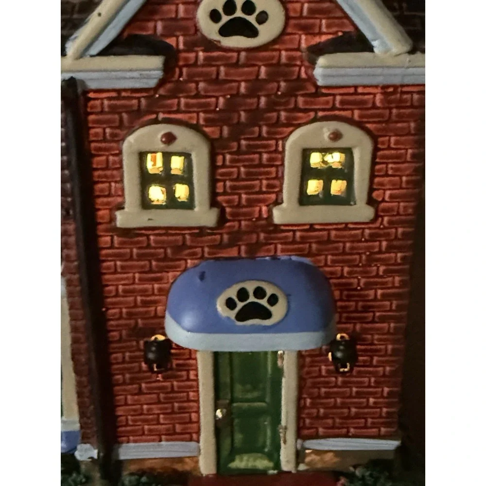 Lemax Coventry Cove Wags N Whiskers Pet Lodge Christmas Village Lighted 2015 Box